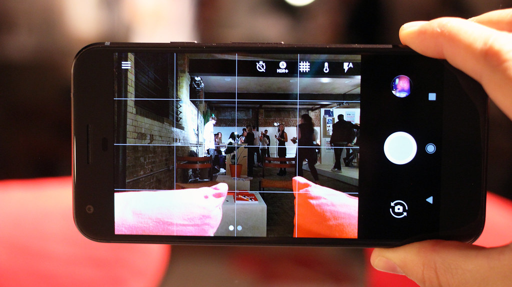 Smartphone Google Pixel vu de dos avec son module photo