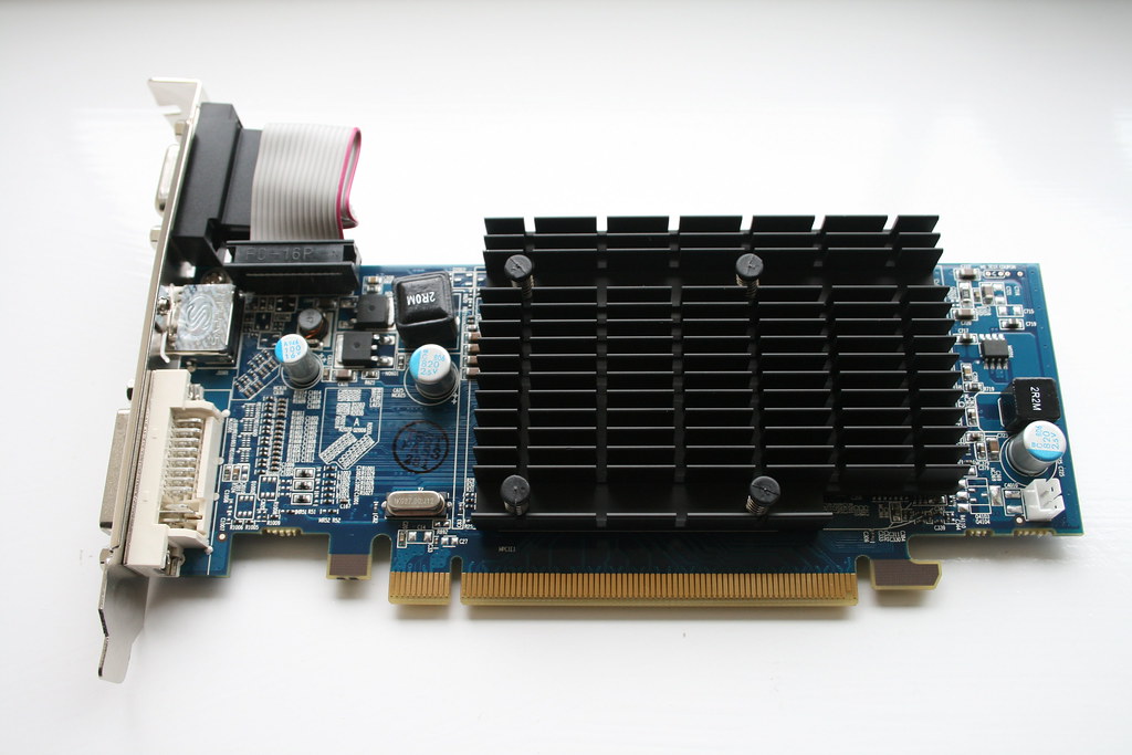 Carte graphique GPU vue de près, illustration du rafraîchissement RTX 50 Super