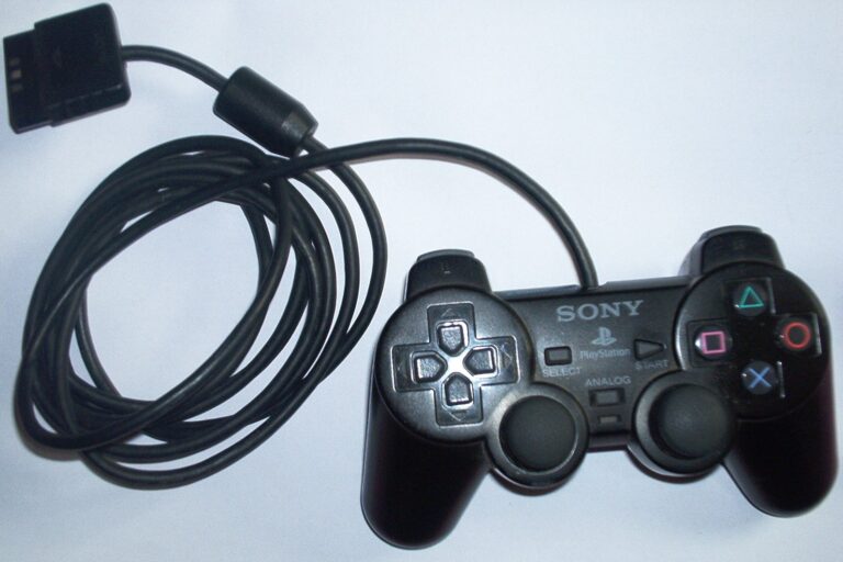 Manette de jeu PlayStation, plateforme de sortie de Granblue Fantasy: Relink - Endless Ragnarok